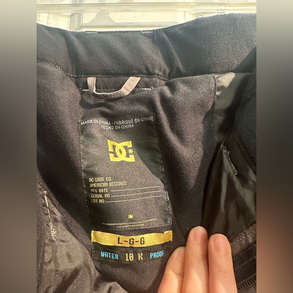 Green camo women’s large DC Shoe Company snowboarding pants, waterproof, 10k - Picture 5 of 10